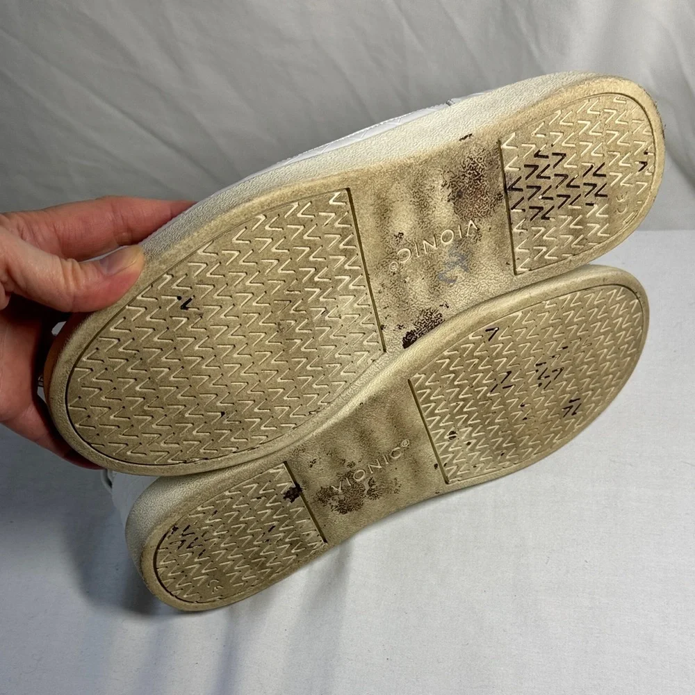 Vionic Winny White Leather Sneakers. 10.